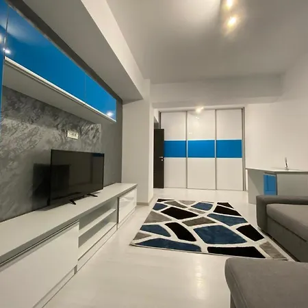 Augustus Apartment *